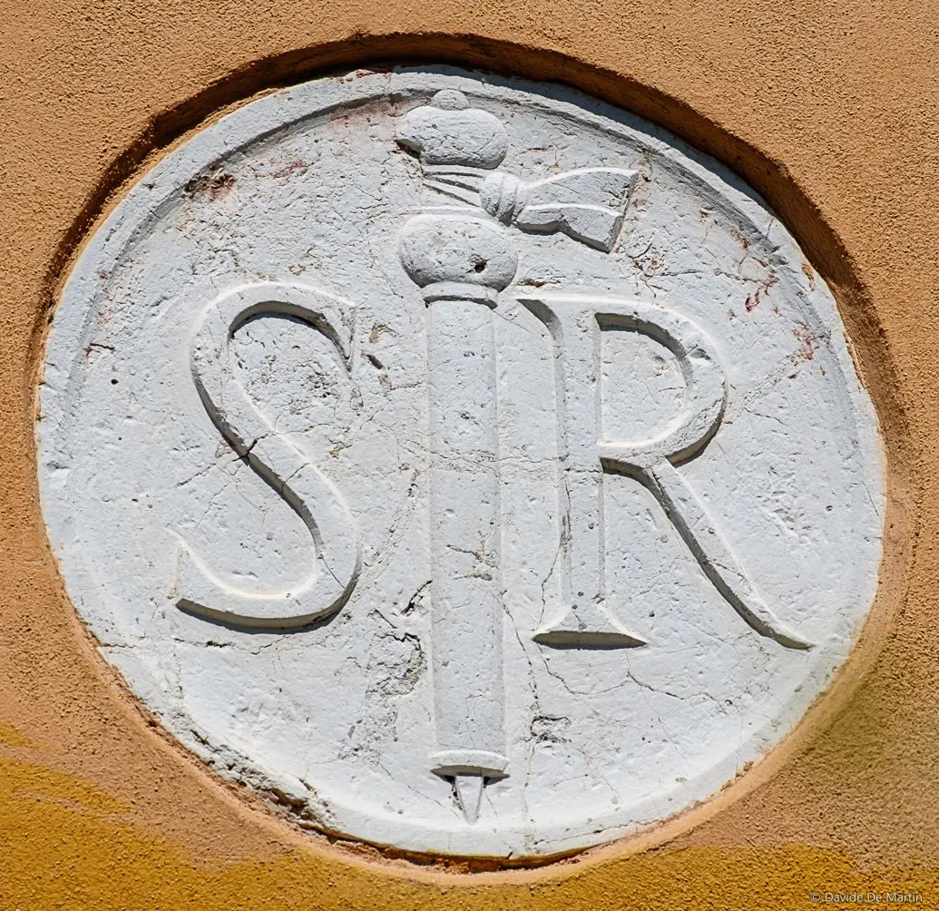 Simbolo di confraternita, Calle Pesaro, Cannaregio