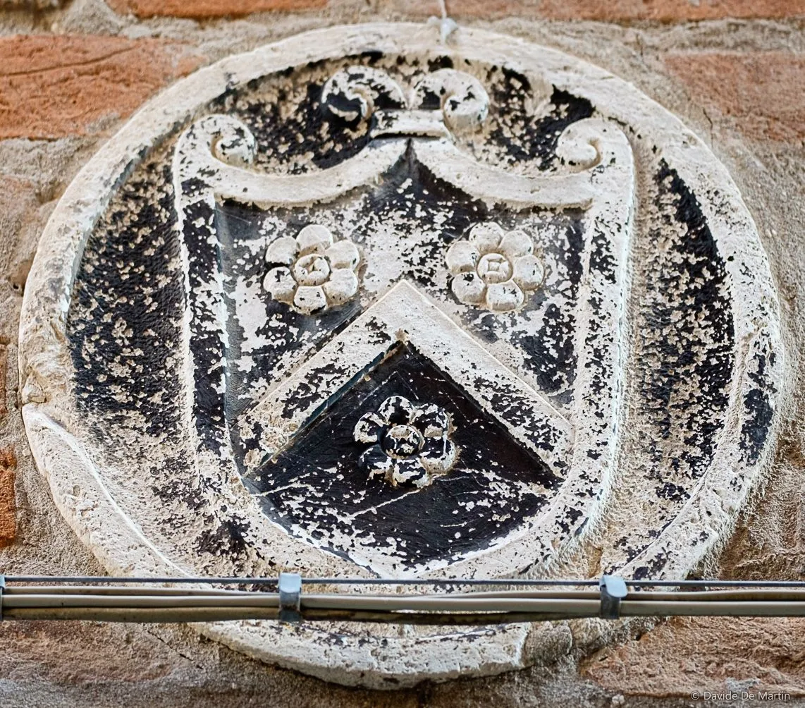 Stemma Bembo, Calle del Fumo, Cannaregio