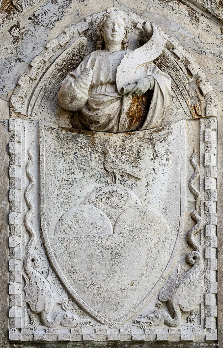 Stemma Amadi, Calle a fianco de la Chiesa, Cannaregio