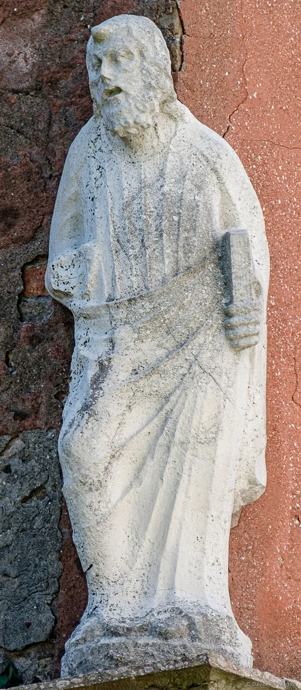 Statua, Campo S. Piero, Castello