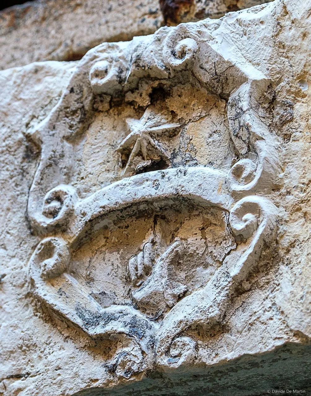 Stemma Lin, Calle dei Santi, Castello