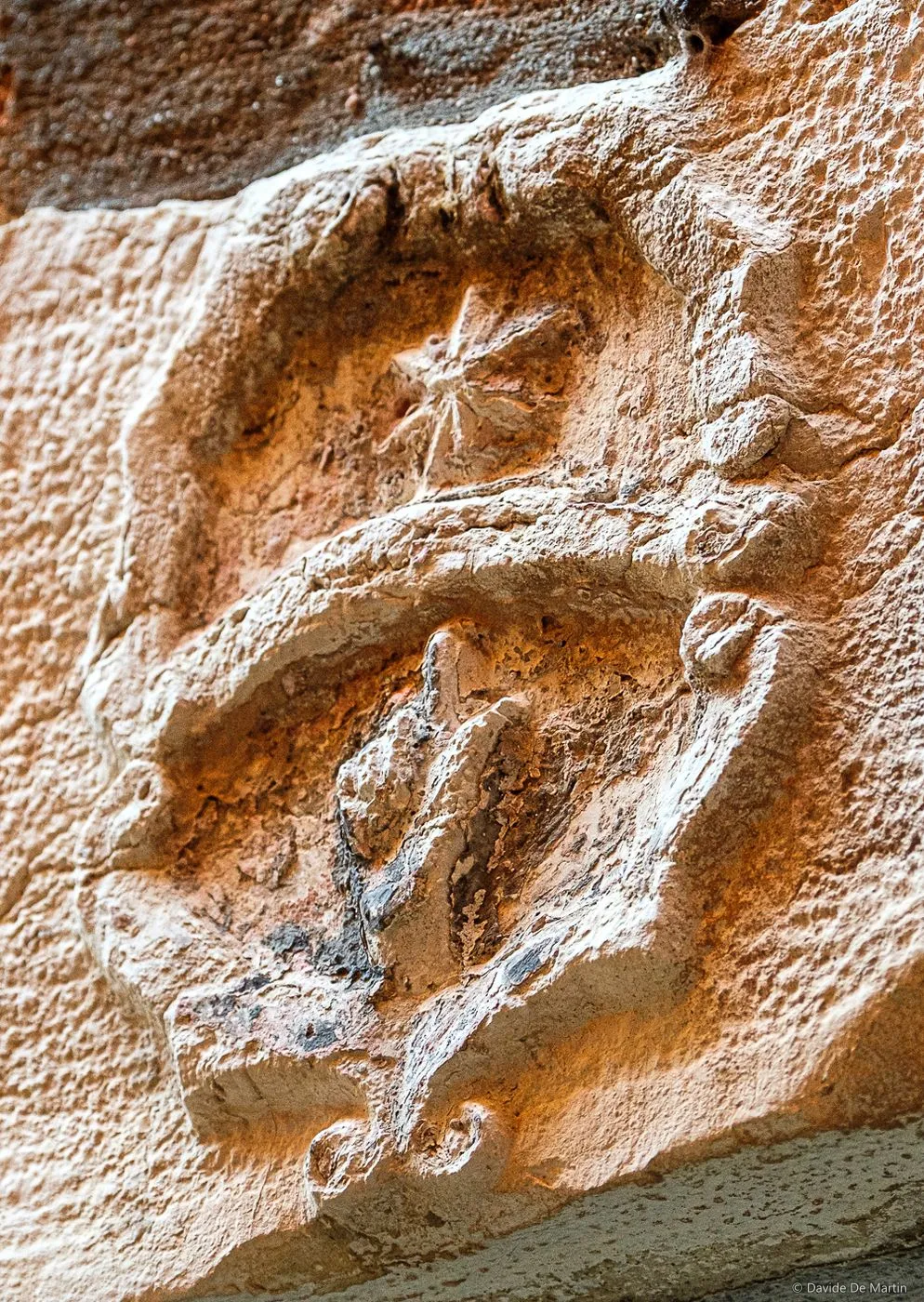 Stemma Lin, Calle dei Santi, Castello
