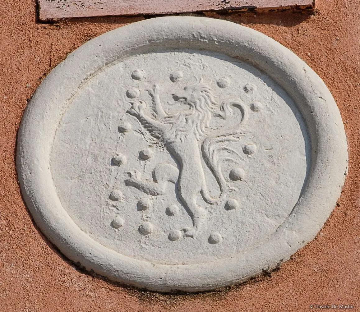 Stemma, Rio Terà Garibaldi, Castello