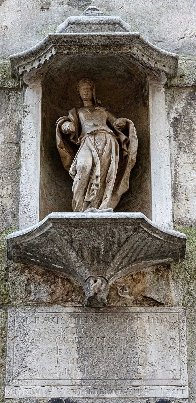 Statua in edicola, Salizada S. Provolo, Castello