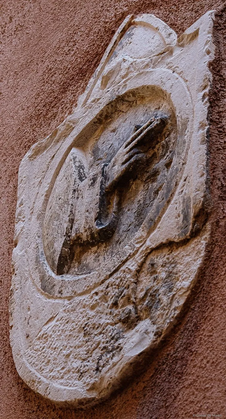 Simbolo di confraternita, Calle Barozzi, San Marco