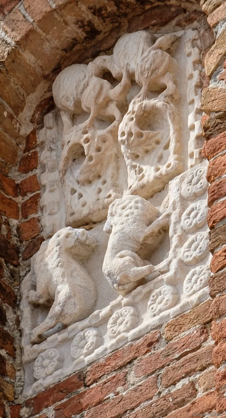 Formella frammentata, Campo S. Aponal, San Polo